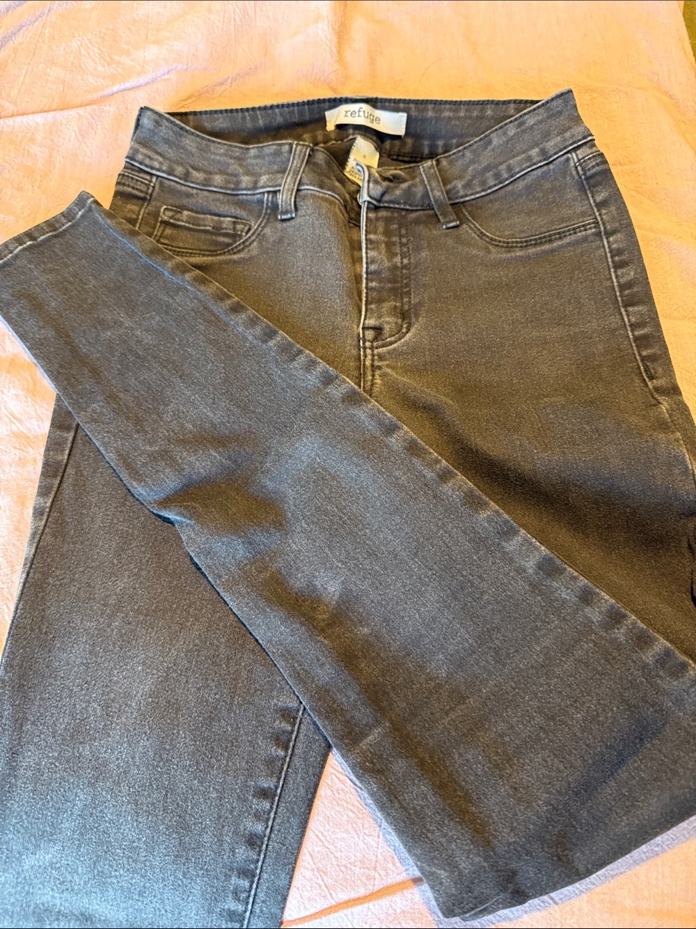 refuge Black Skinny Jeans with Classic Back Pocket - Picture 4 of 4